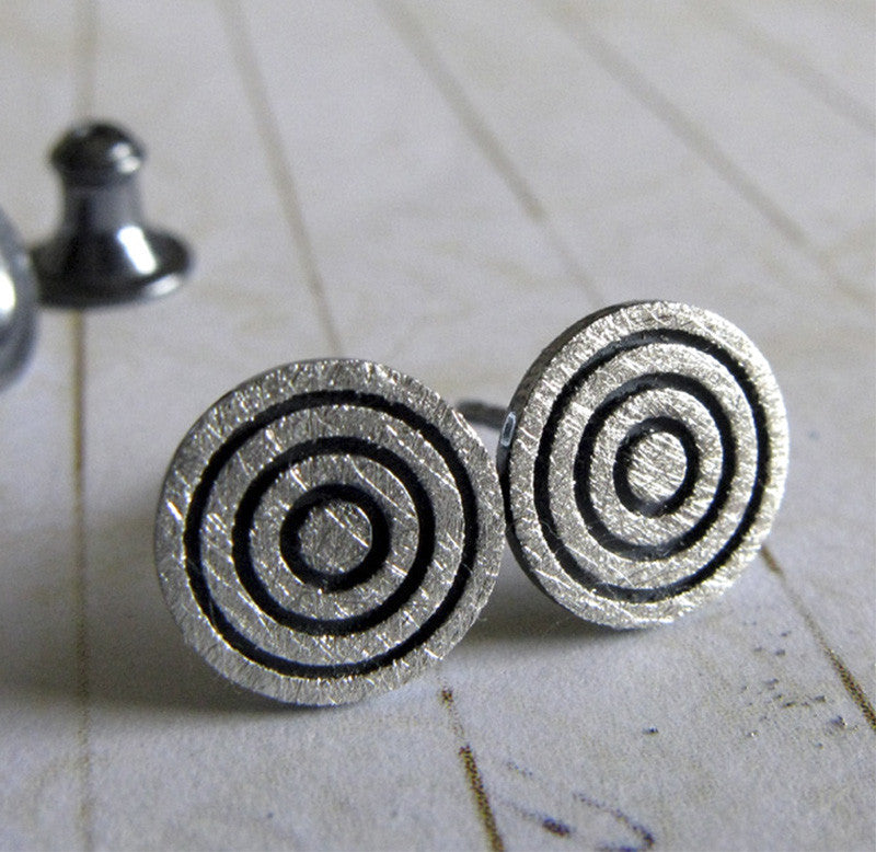 Concentric shop circle earrings