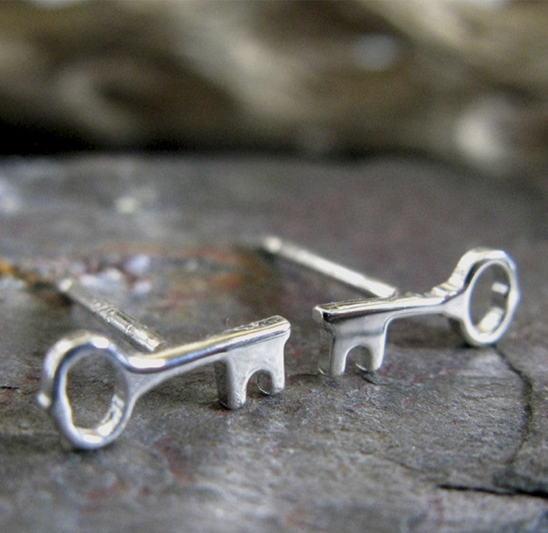 Steampunk stud earrings online
