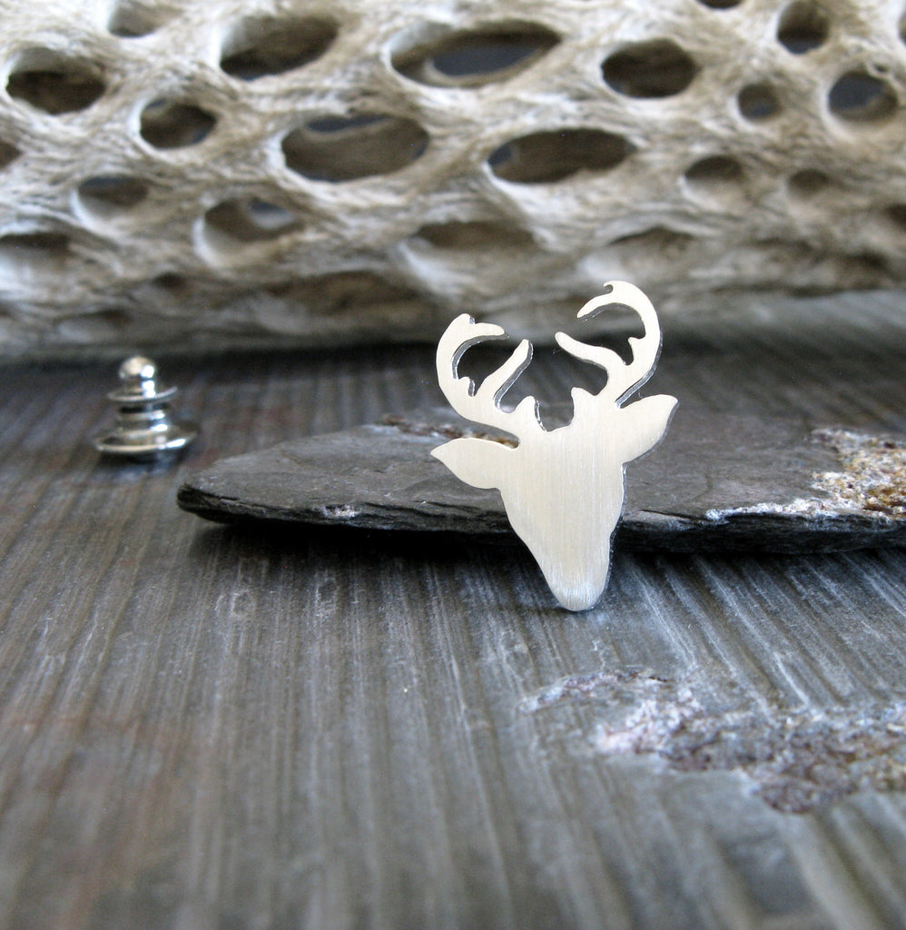 deer tie tack