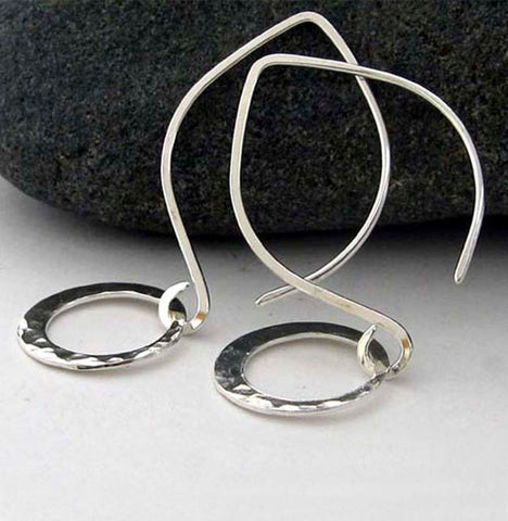 Lightweight hammered ring dangle earrings